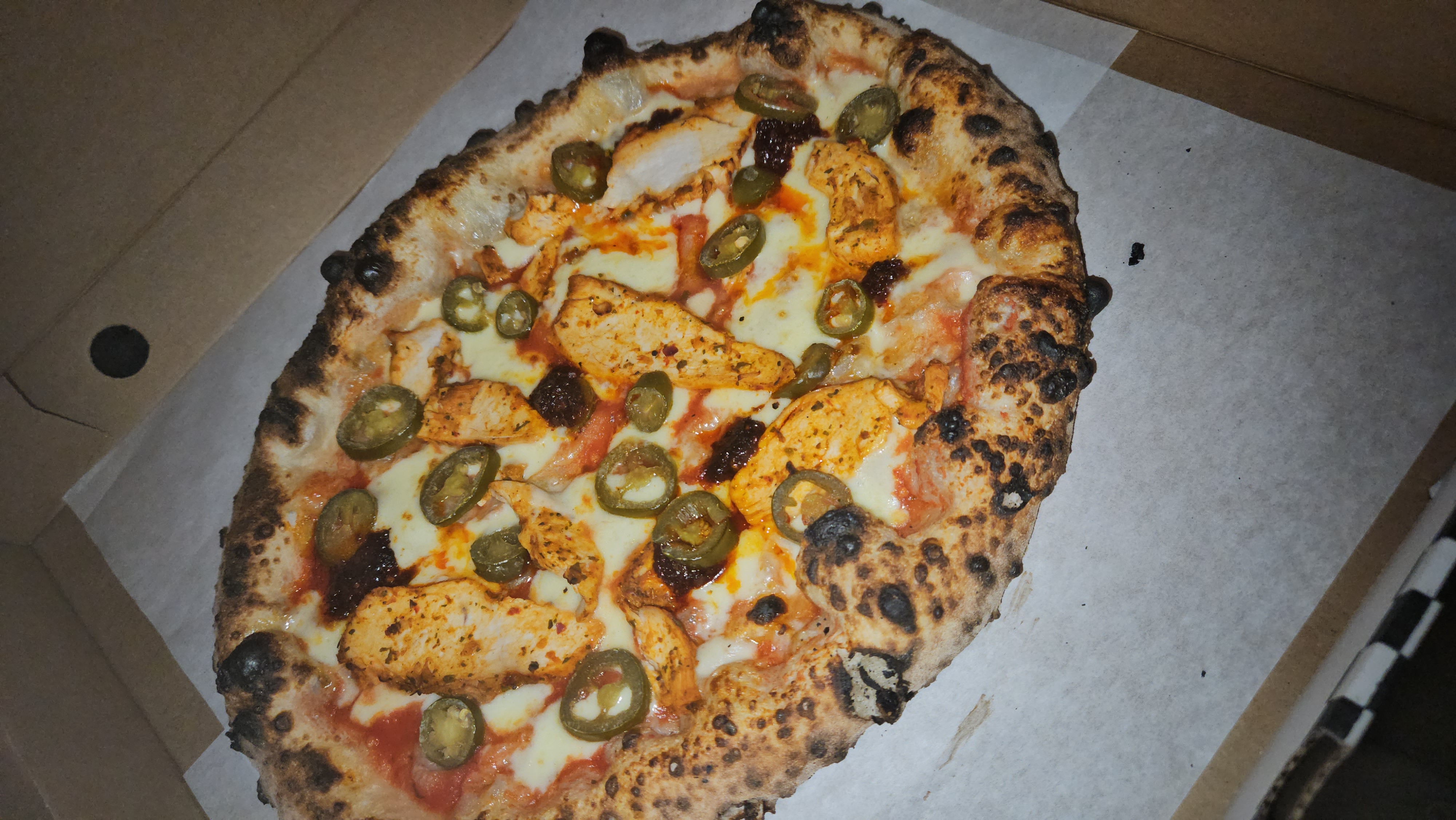 Hot & Spicy Chicken - Authentic Neapolitan pizza