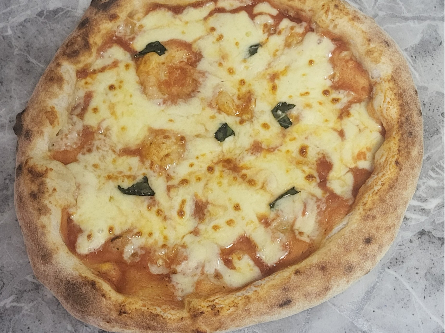 Pizza Margherita - Authentic Neapolitan pizza